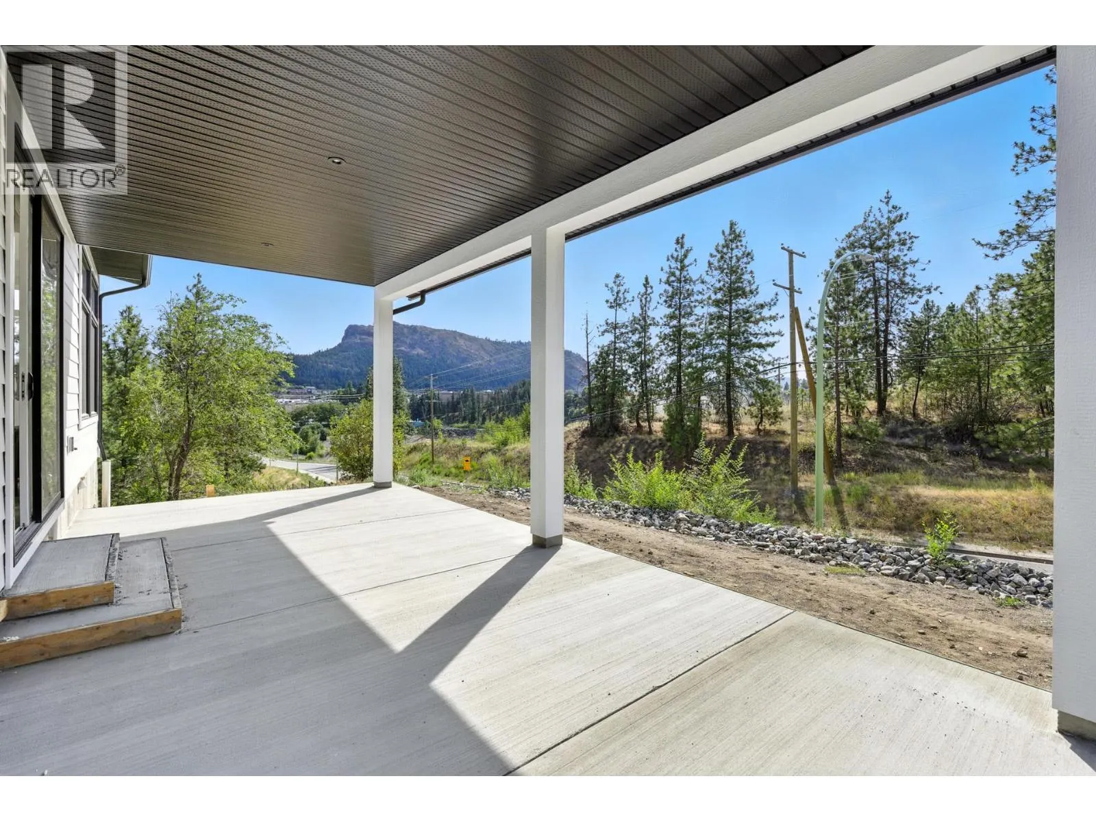 2208 Surrey Road