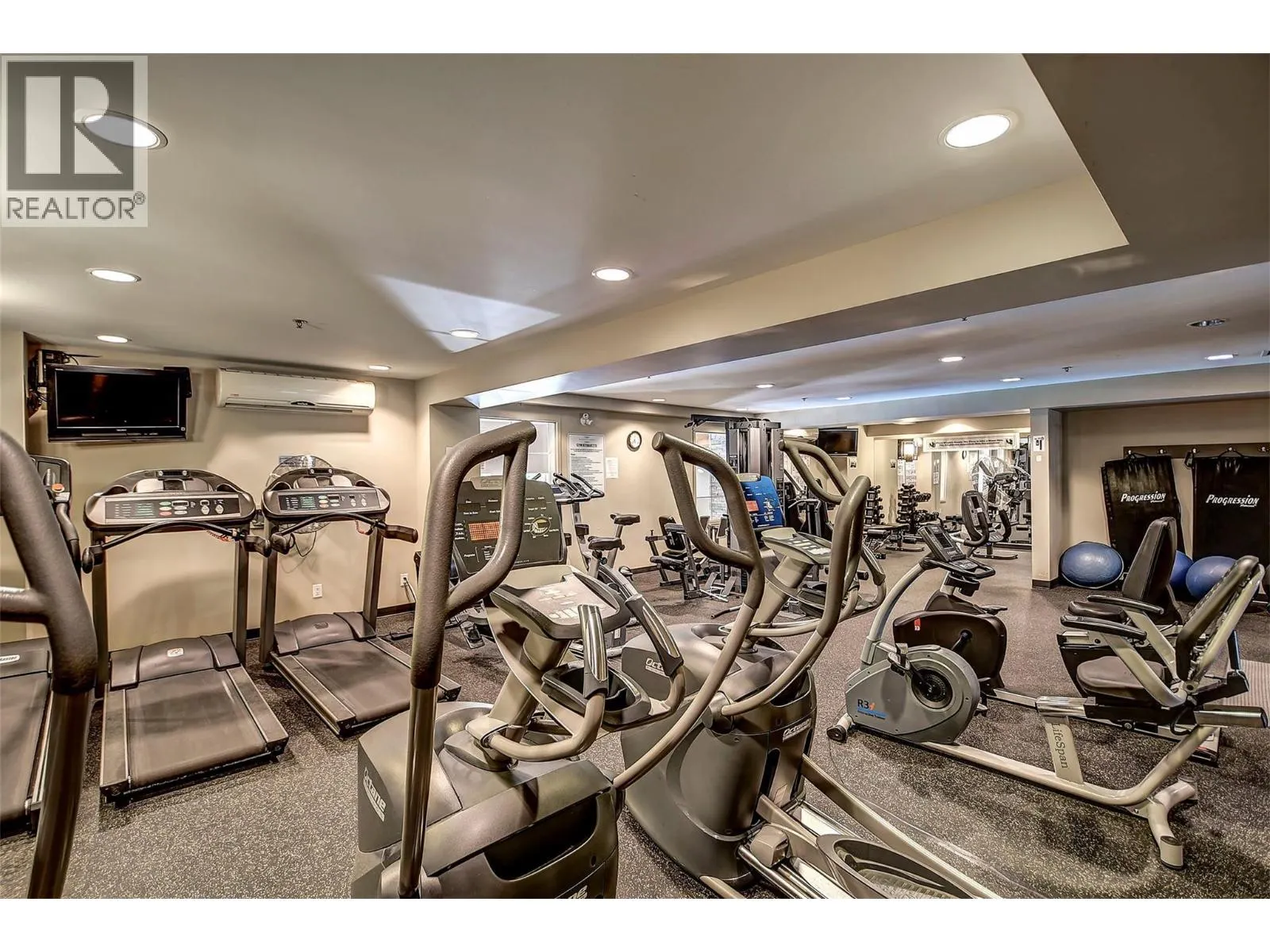 1075 Sunset Drive Unit# 1902