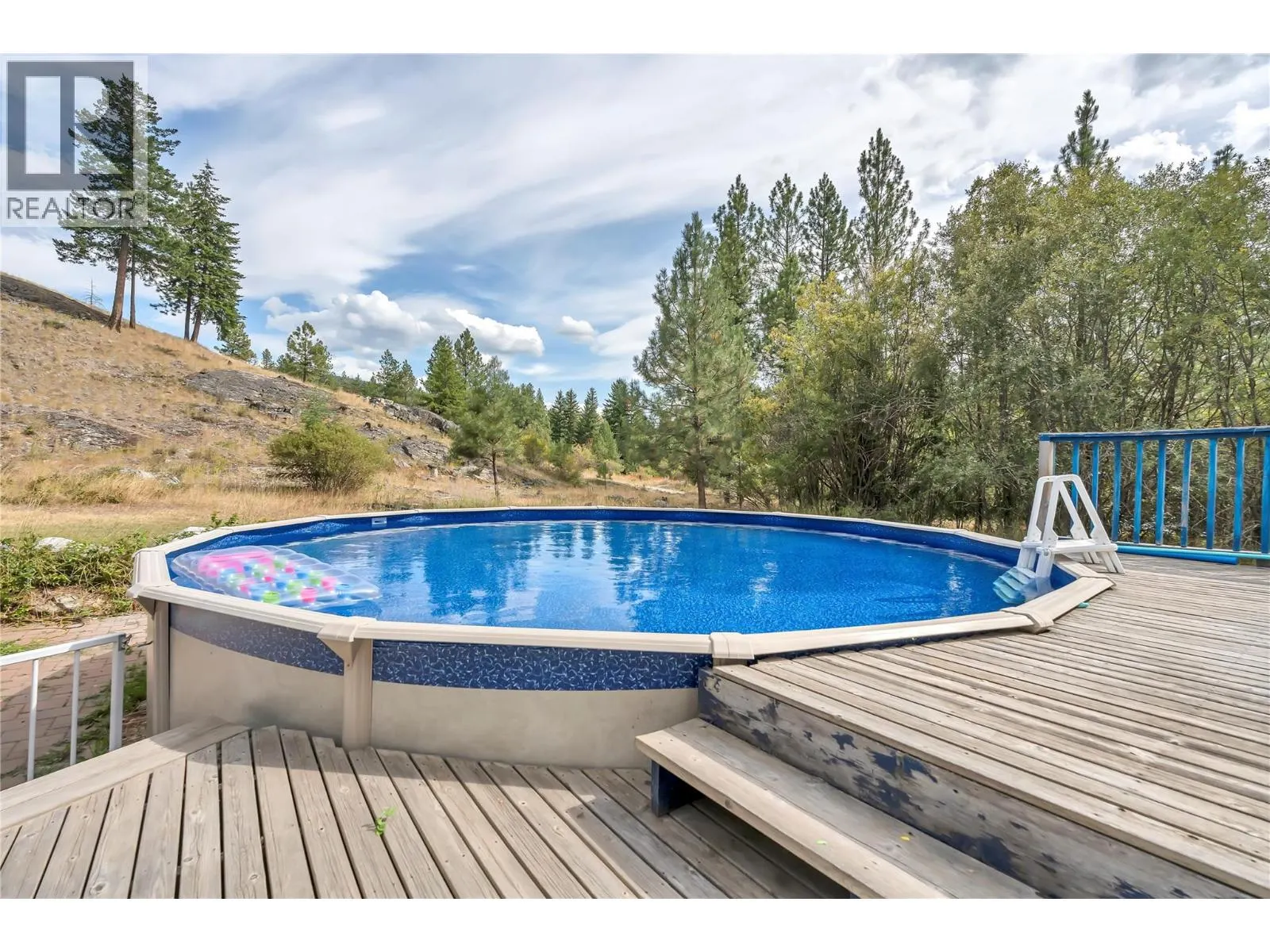 147 Pinetree Way