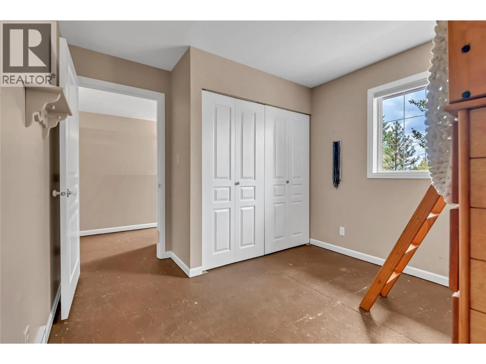 147 Pinetree Way
