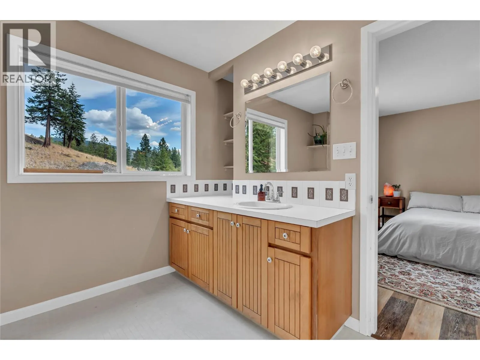 147 Pinetree Way