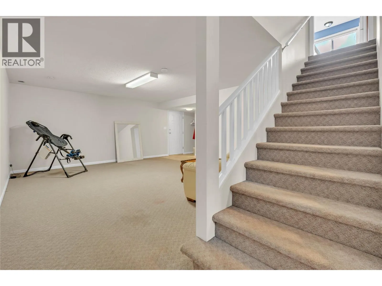 147 Pinetree Way