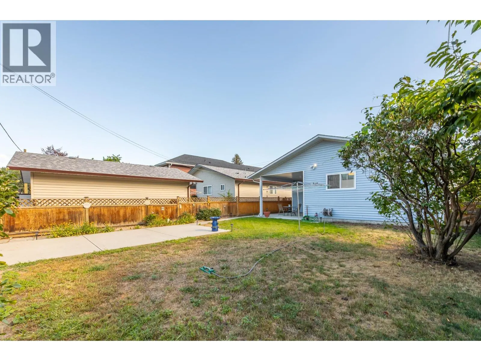 1027 DYNES Avenue