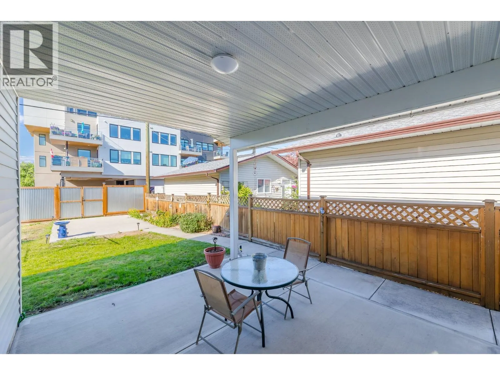 1027 DYNES Avenue