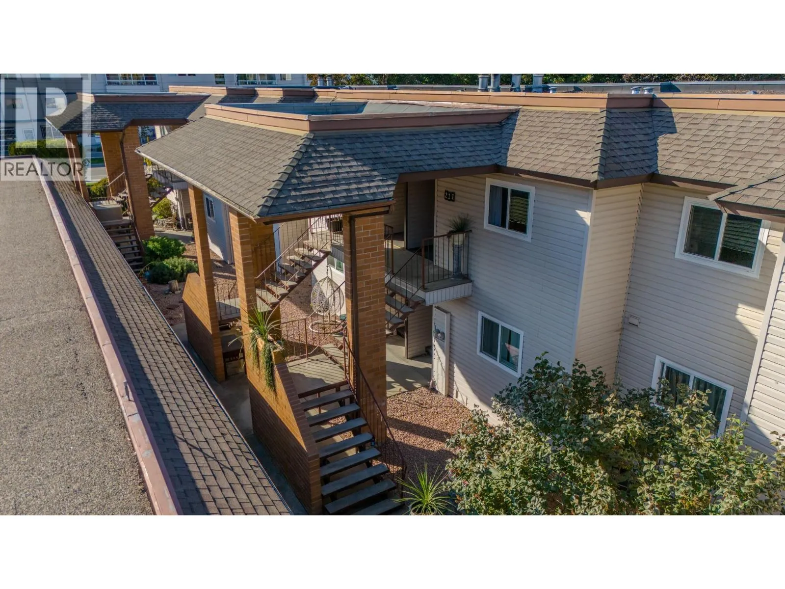 240 McIntosh Road Unit# 211