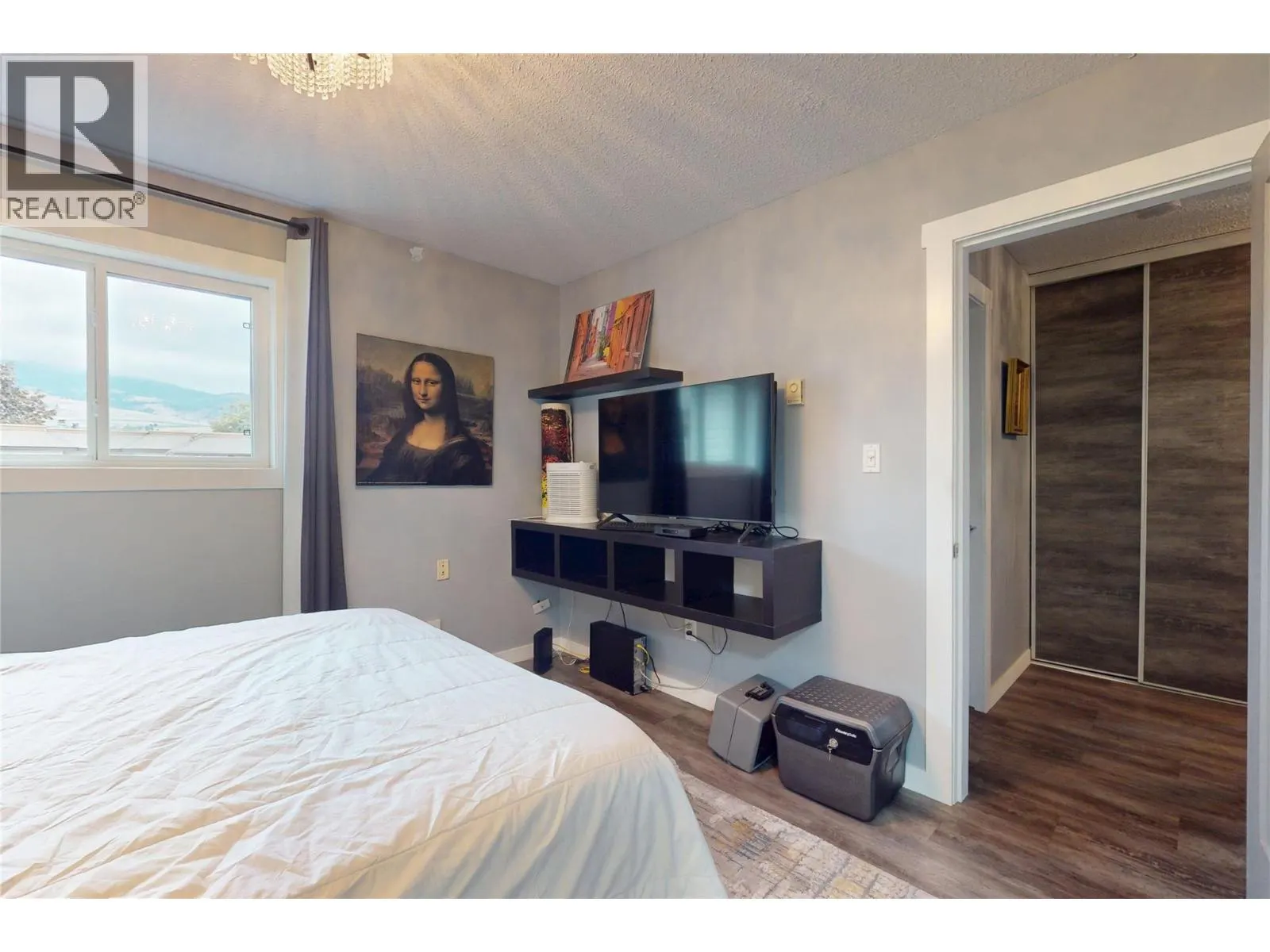 240 McIntosh Road Unit# 211