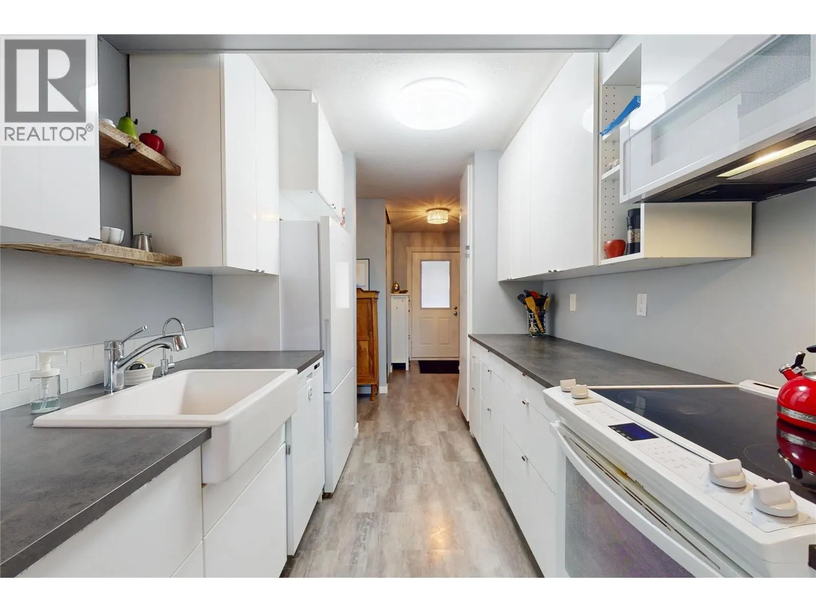 240 McIntosh Road Unit# 211