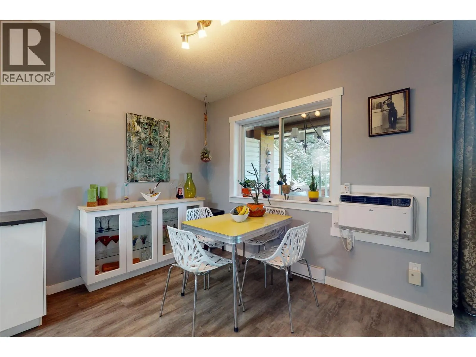 240 McIntosh Road Unit# 211