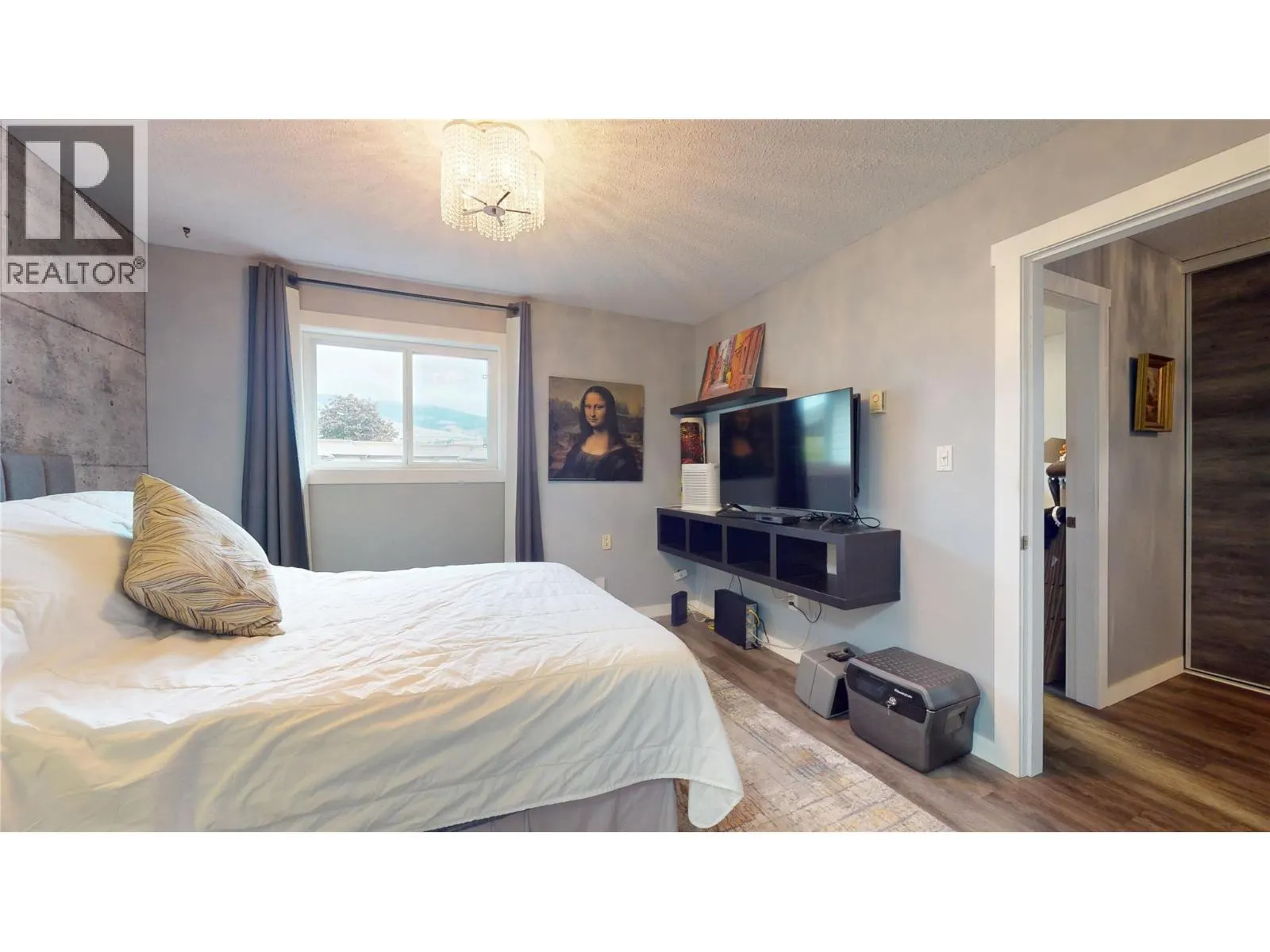 240 McIntosh Road Unit# 211