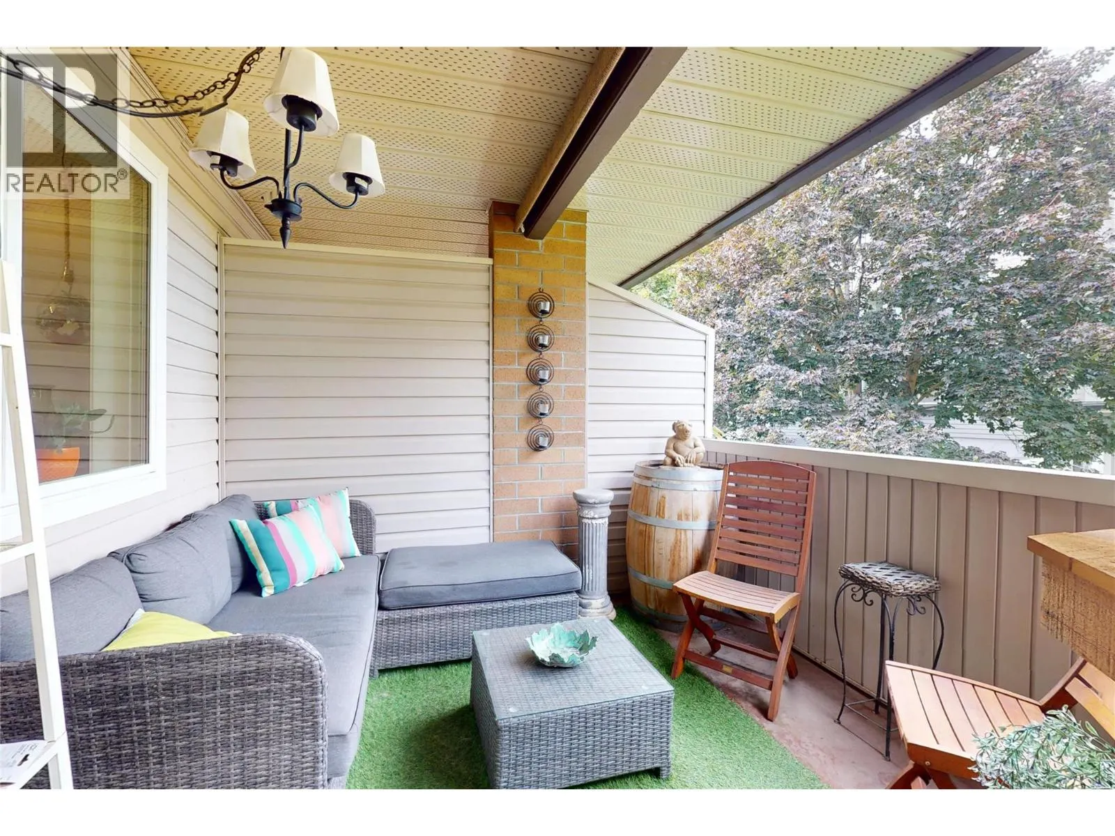 240 McIntosh Road Unit# 211