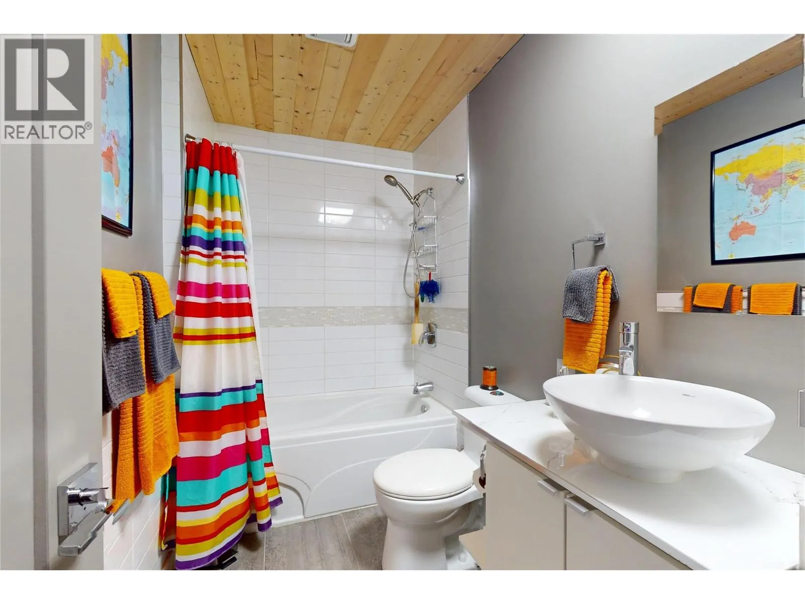 240 McIntosh Road Unit# 211