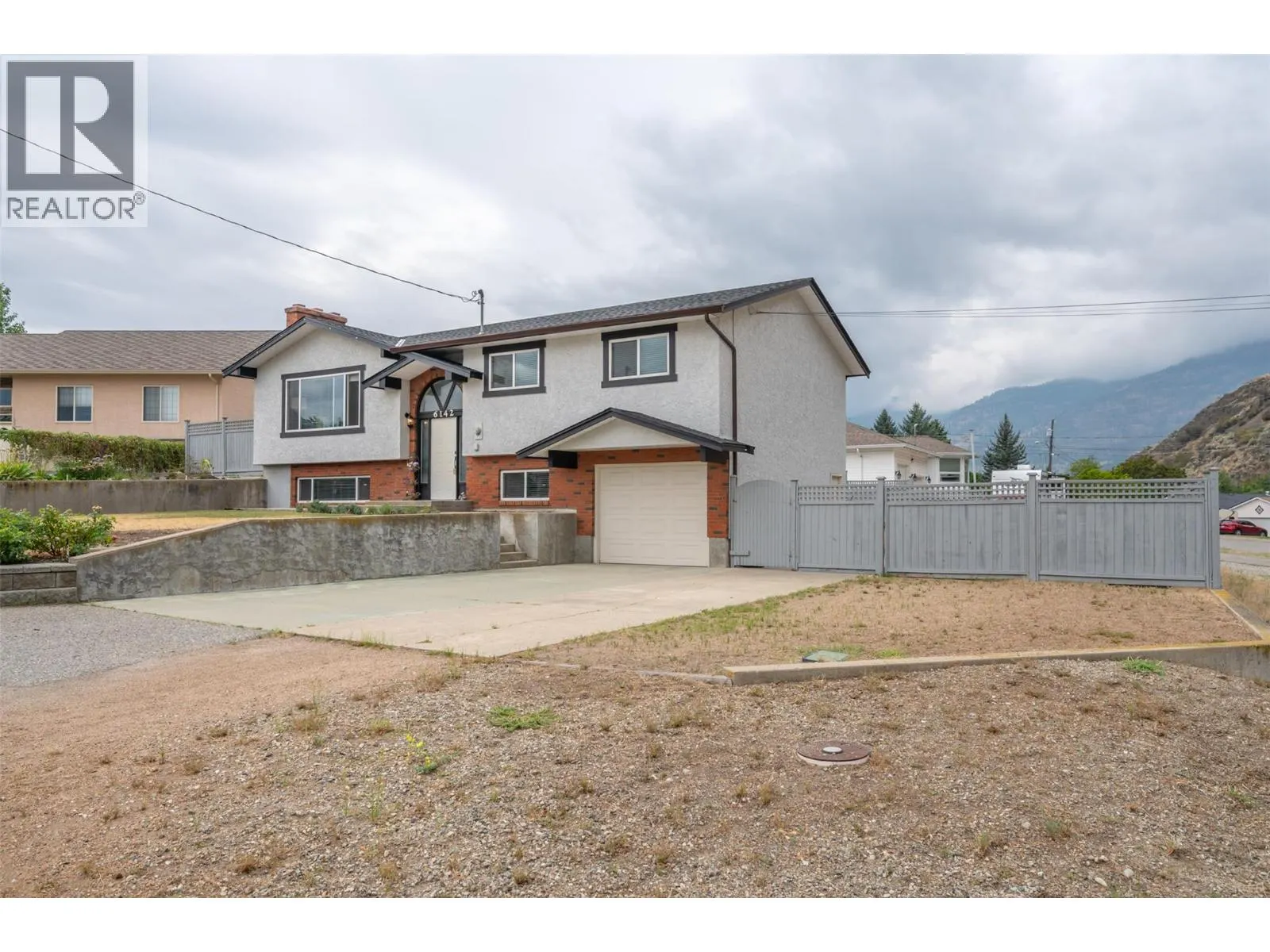 6142 Eveningstar Close