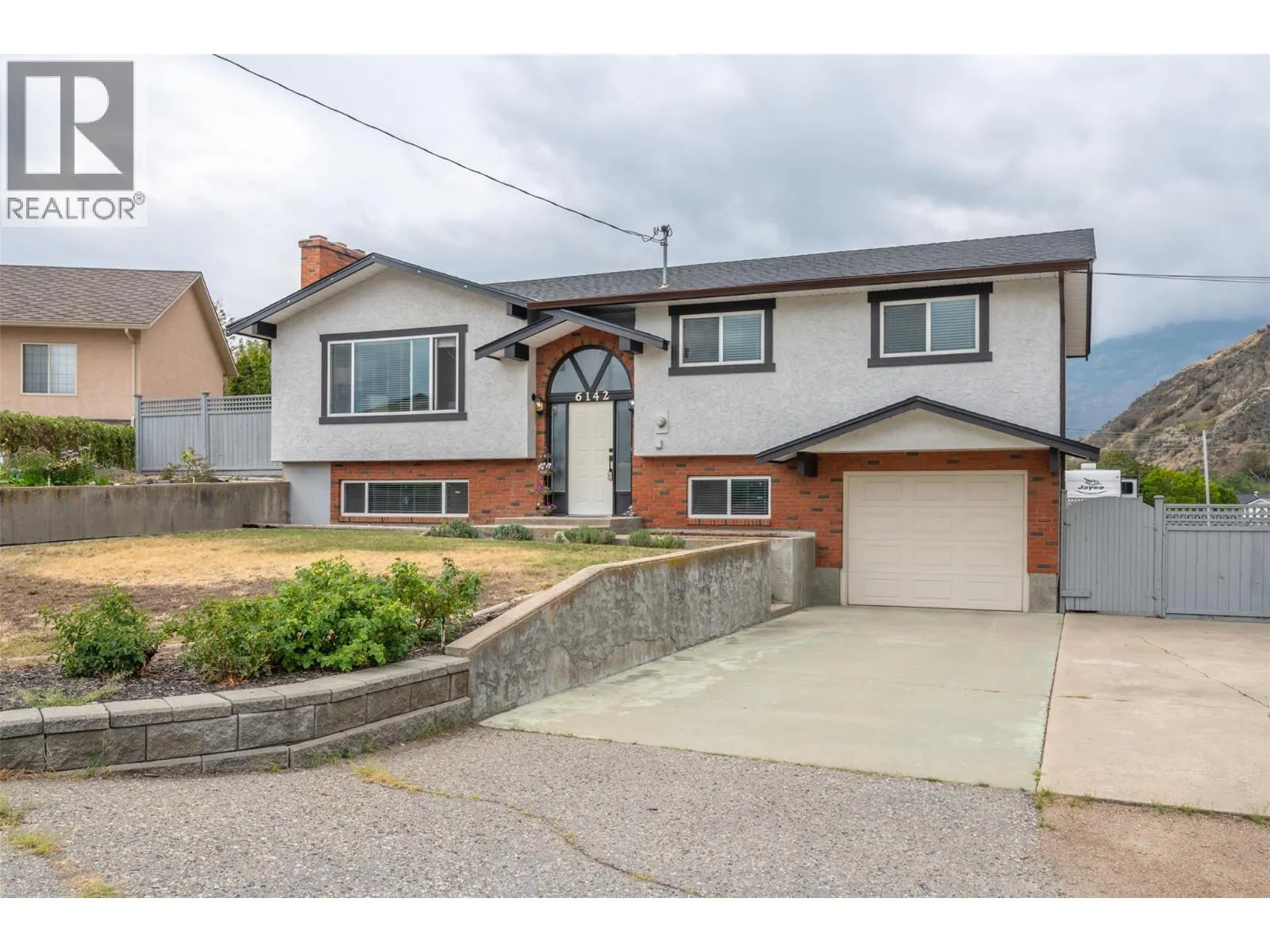 6142 Eveningstar Close