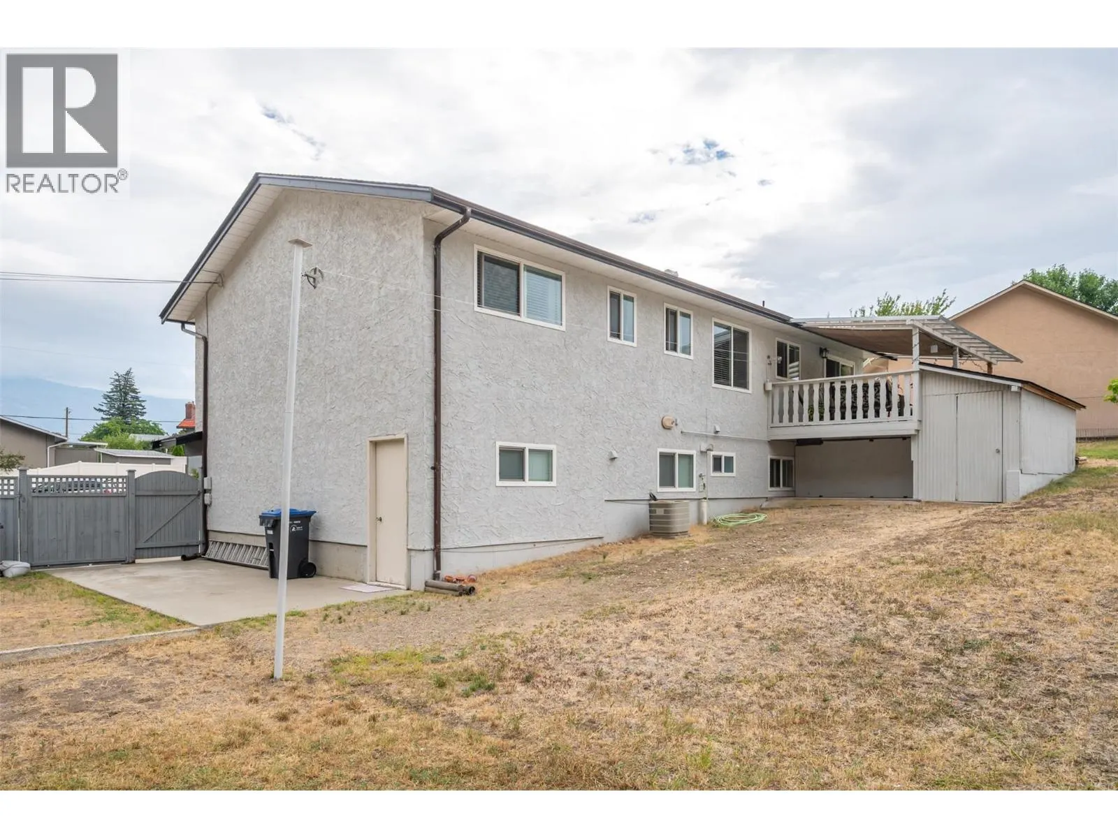 6142 Eveningstar Close