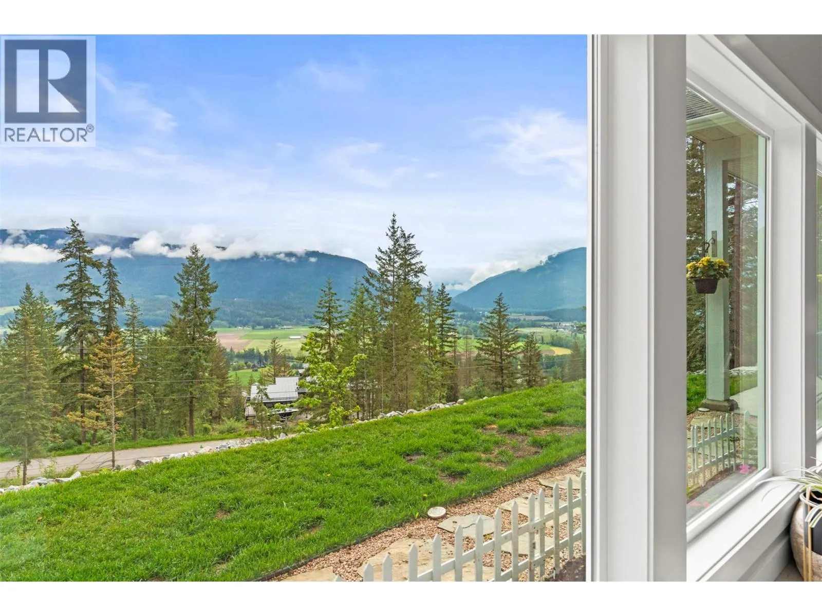 307 Oxbow Place