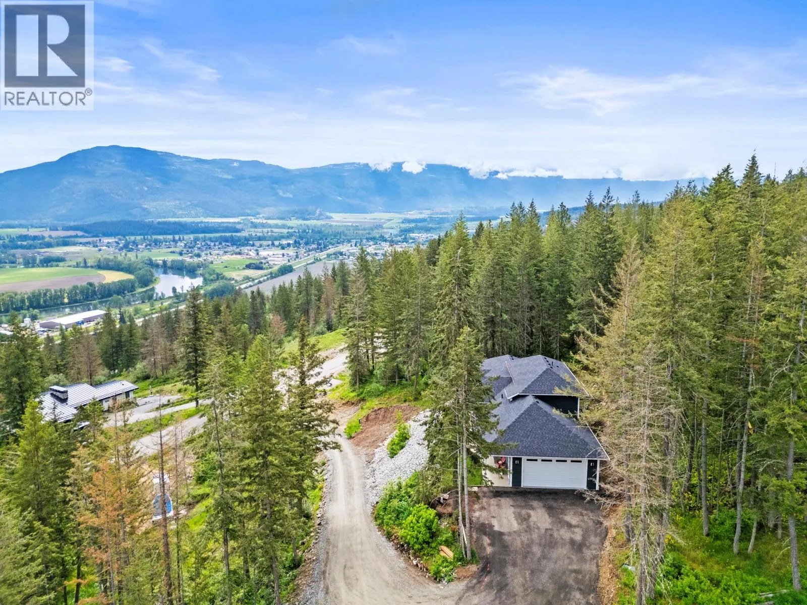 307 Oxbow Place