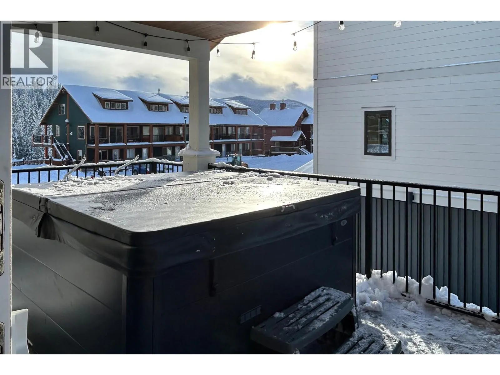 152 CLEARVIEW Crescent