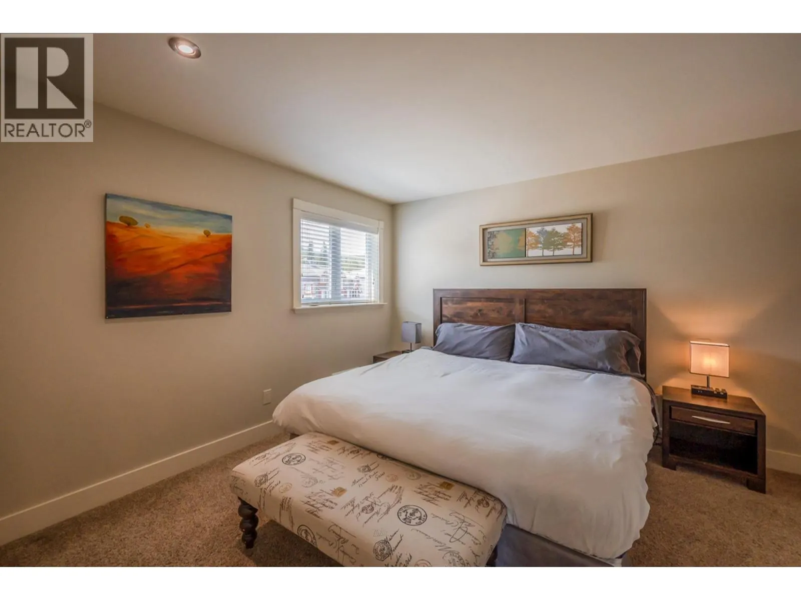 152 CLEARVIEW Crescent