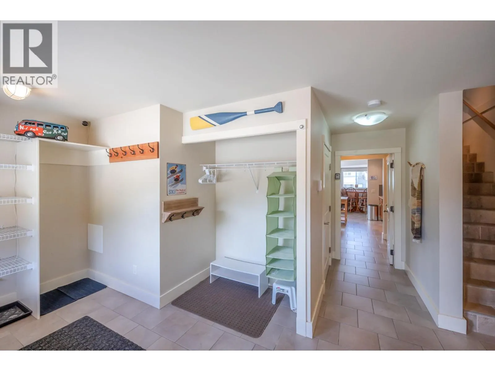 152 CLEARVIEW Crescent
