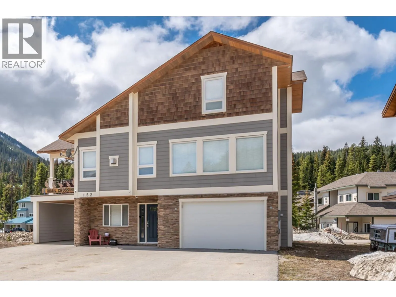 152 CLEARVIEW Crescent