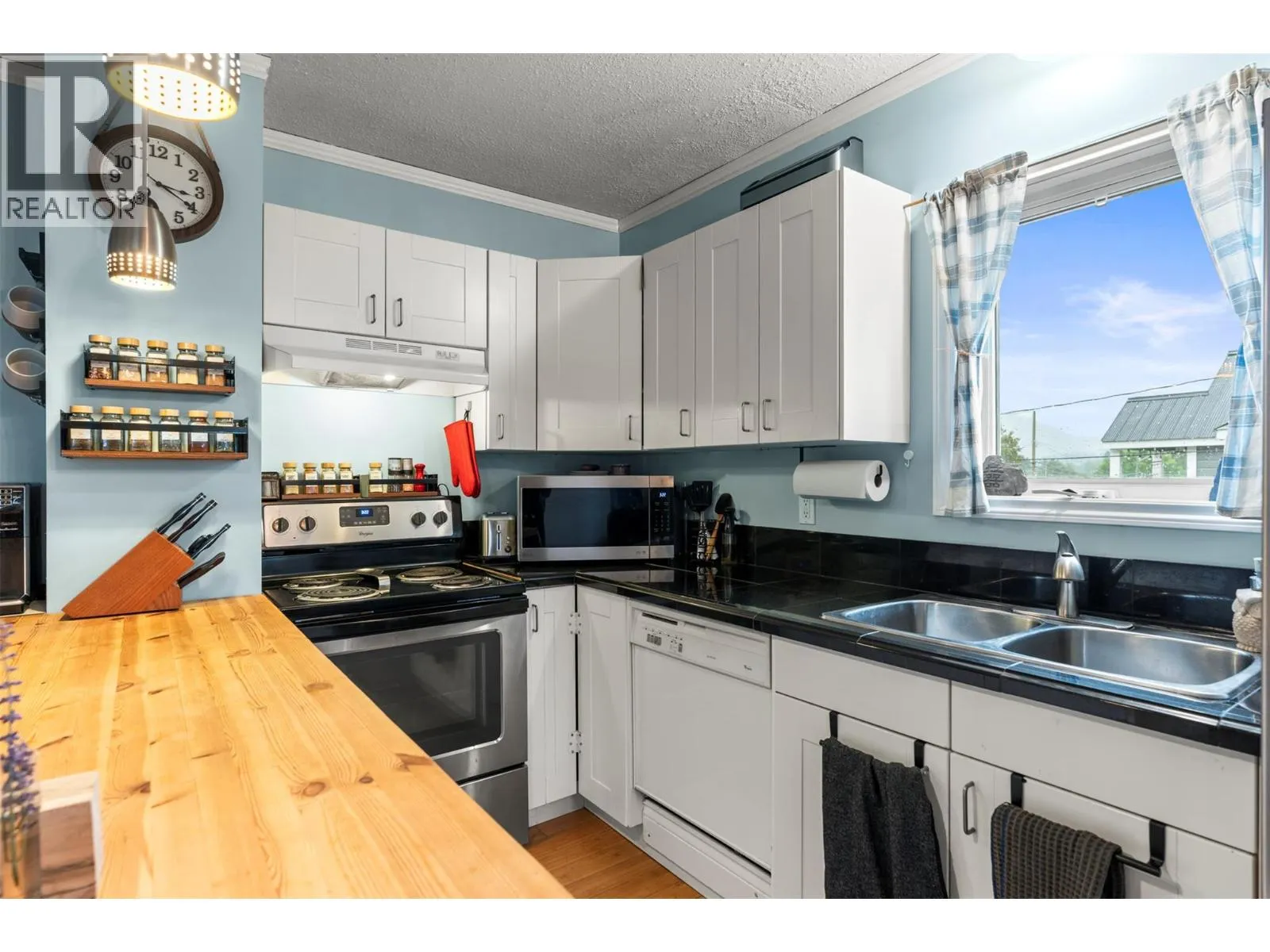 728 Mill Avenue
