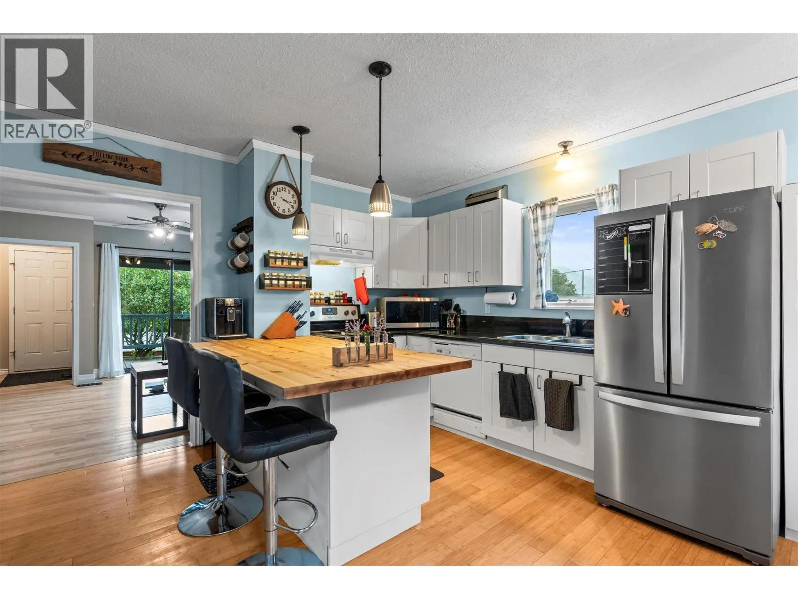728 Mill Avenue
