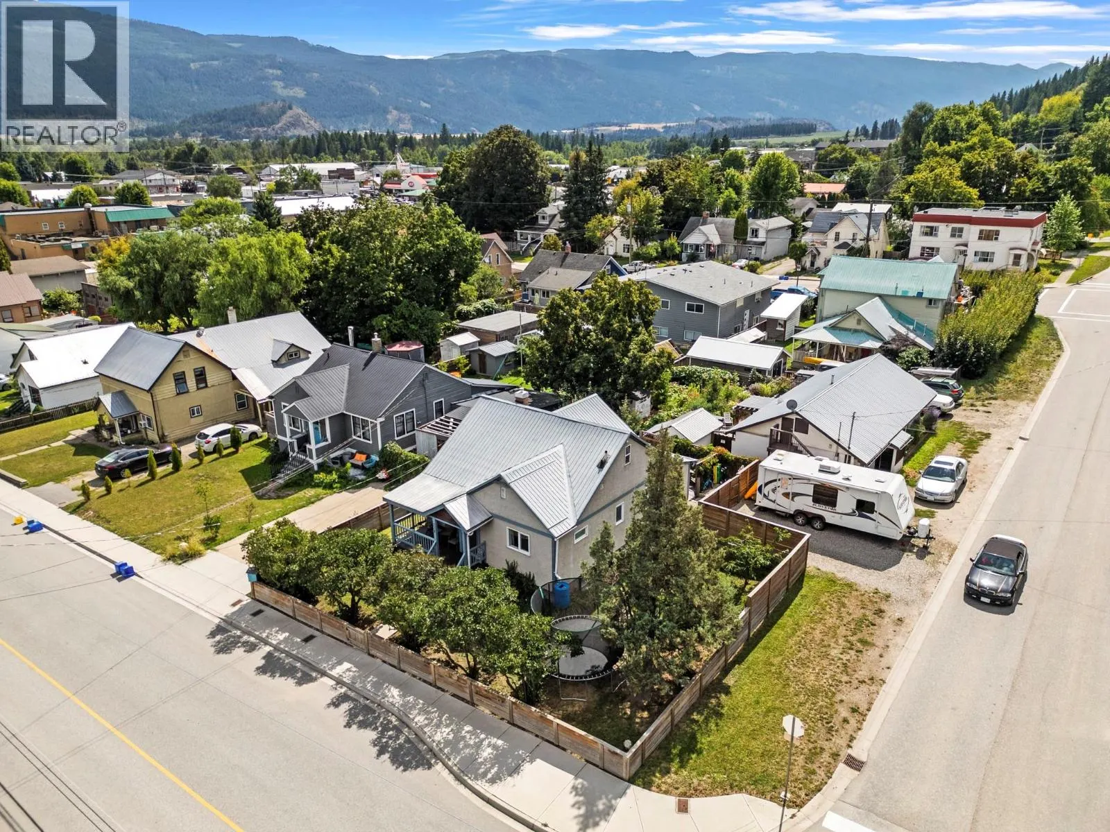 728 Mill Avenue