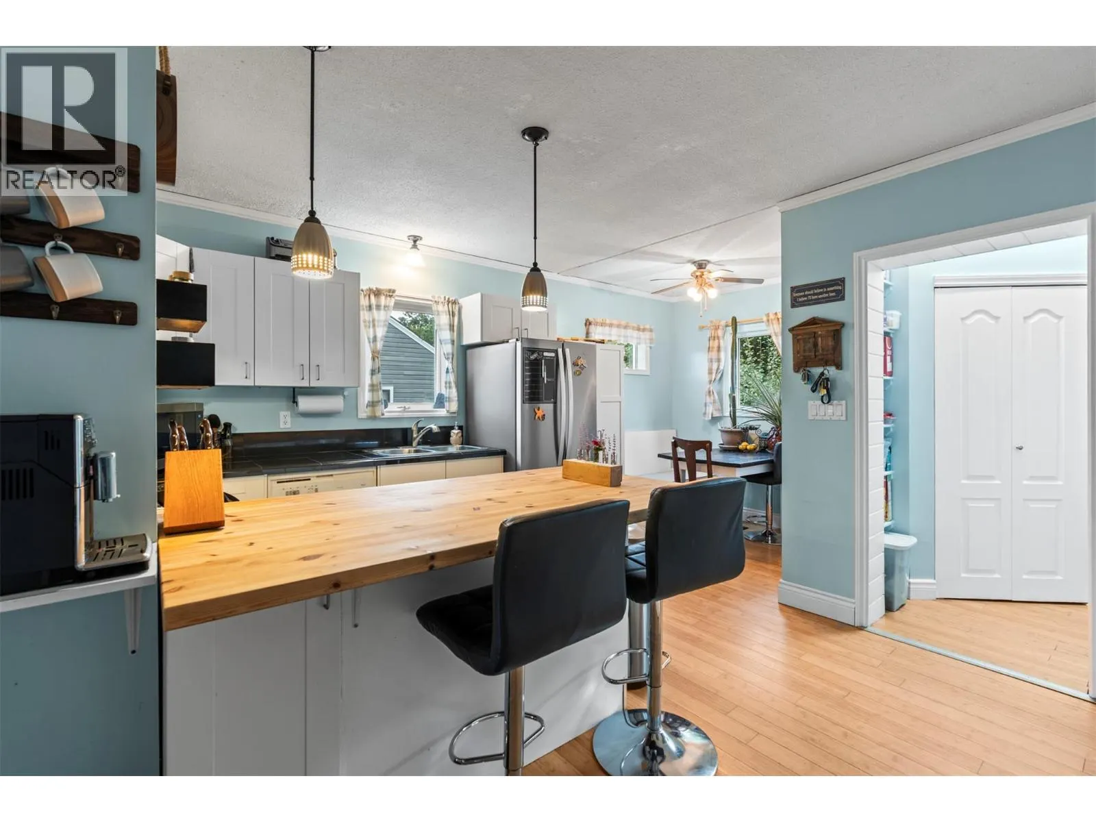 728 Mill Avenue