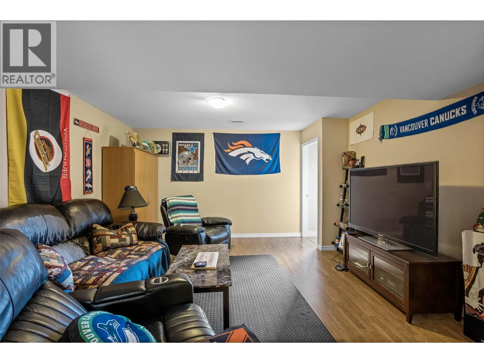 877 QUAIL Drive
