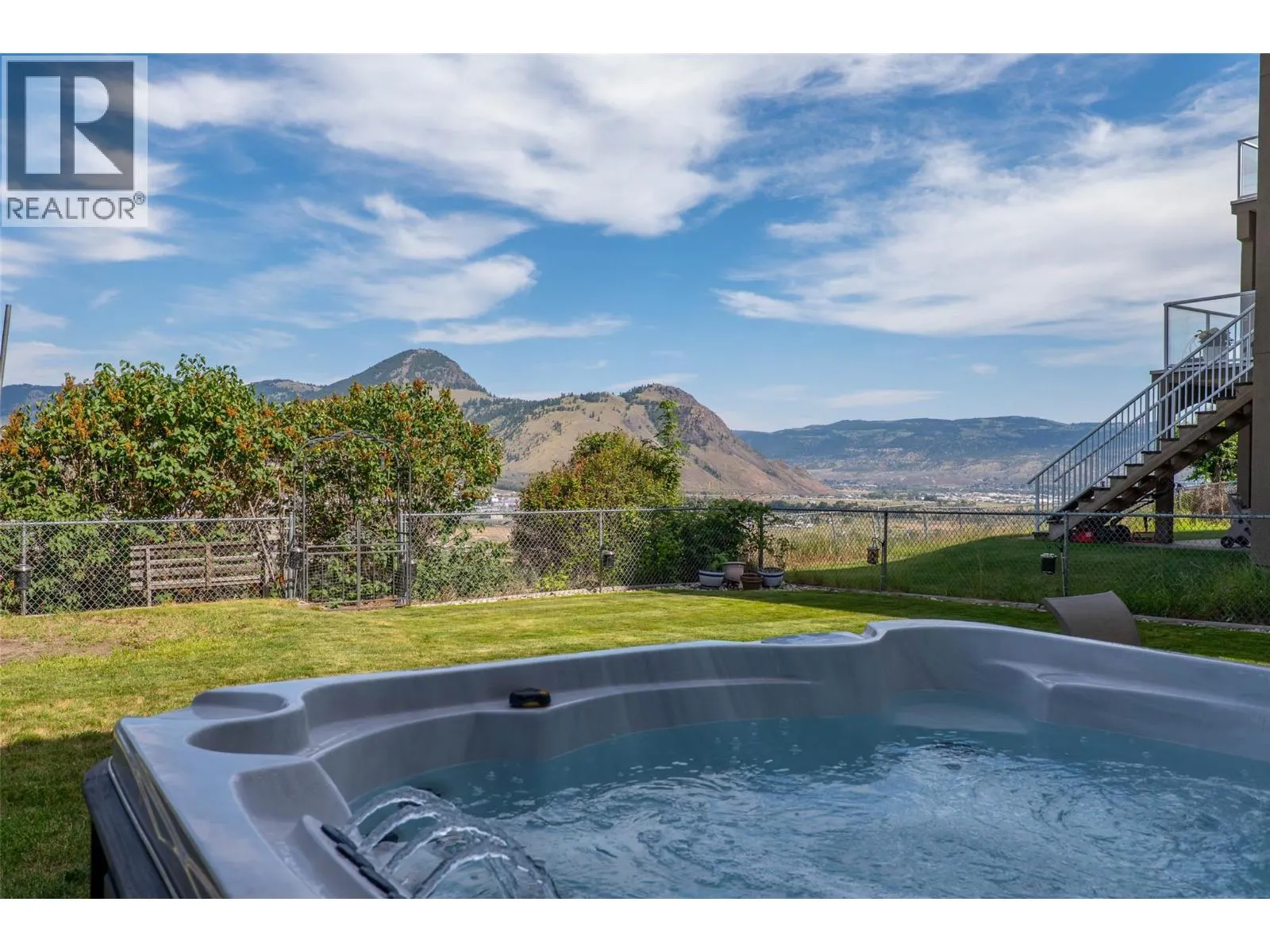 877 QUAIL Drive