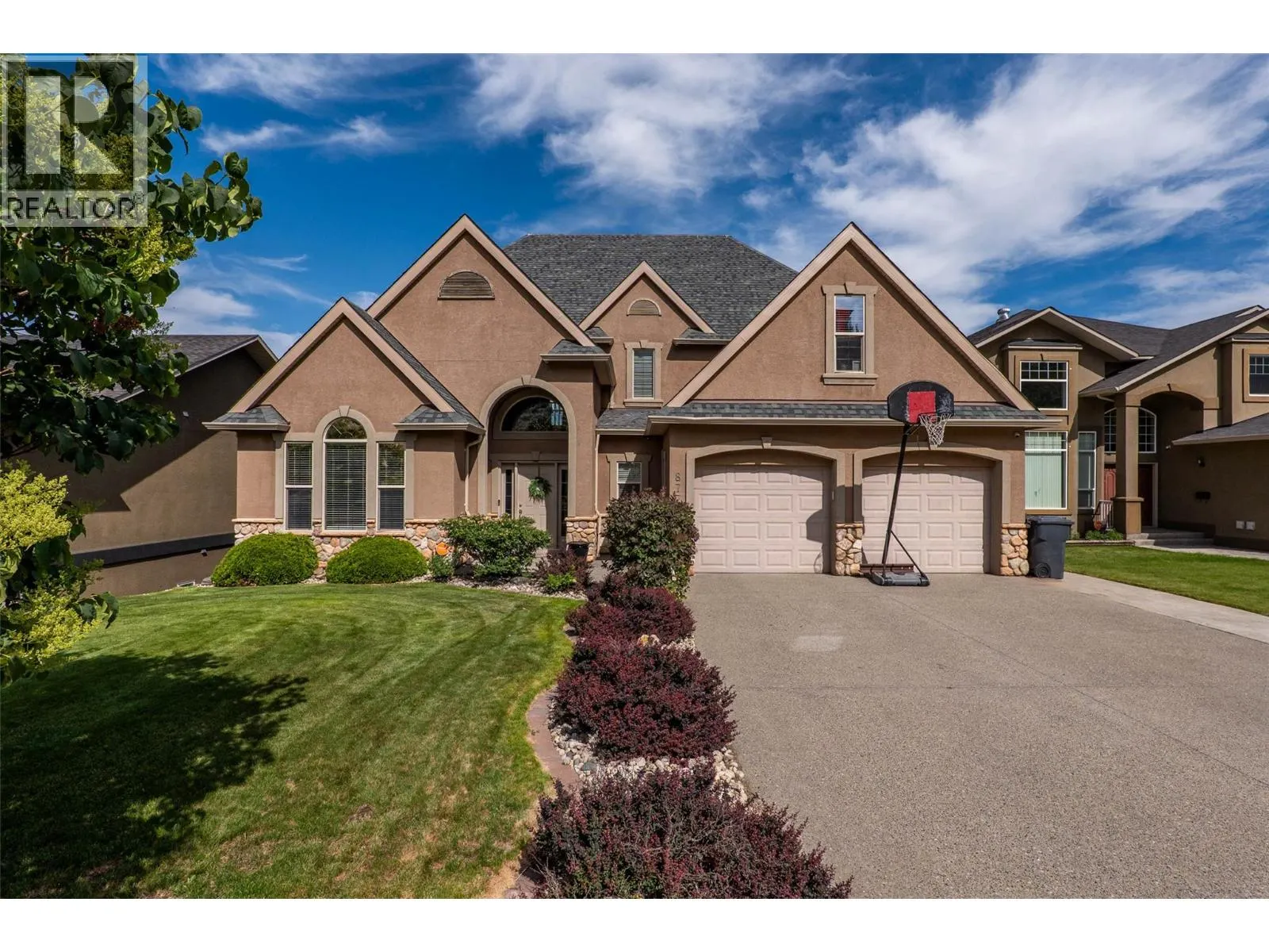 877 QUAIL Drive