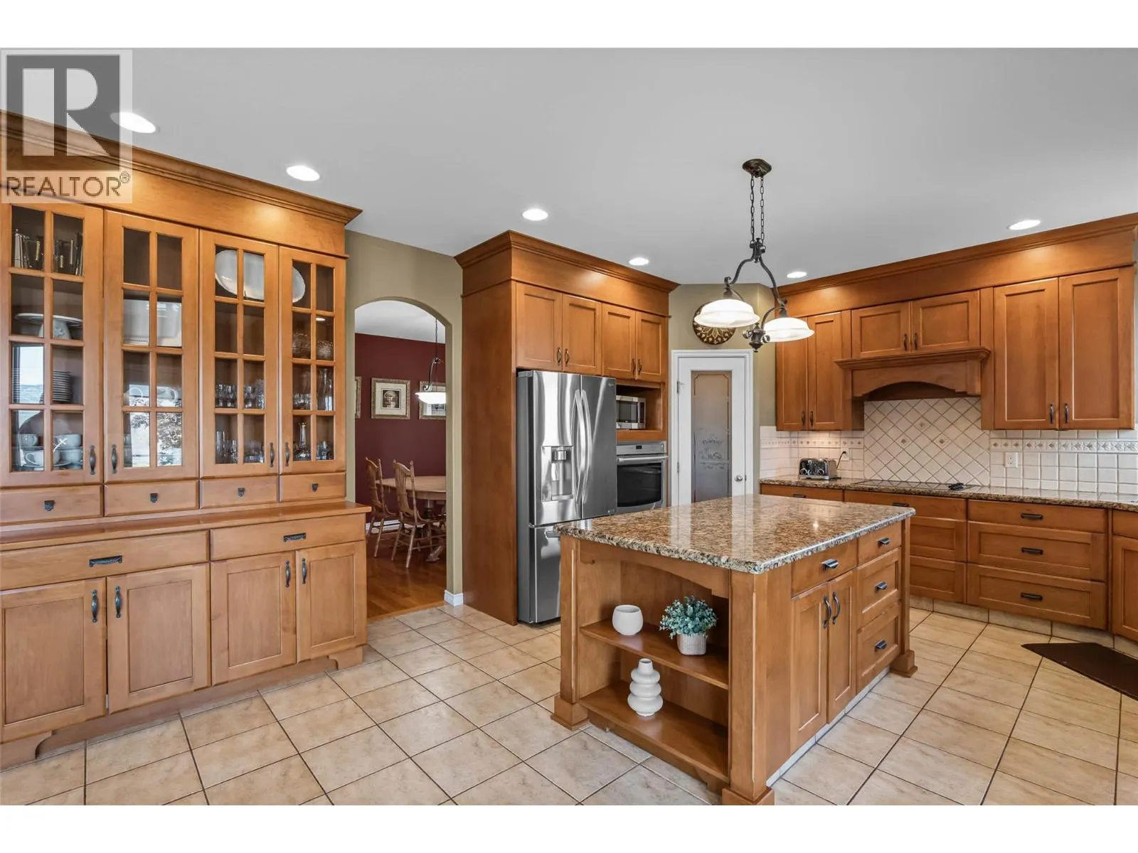 877 QUAIL Drive