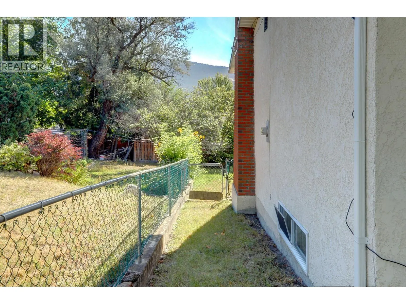 2703 18 Street
