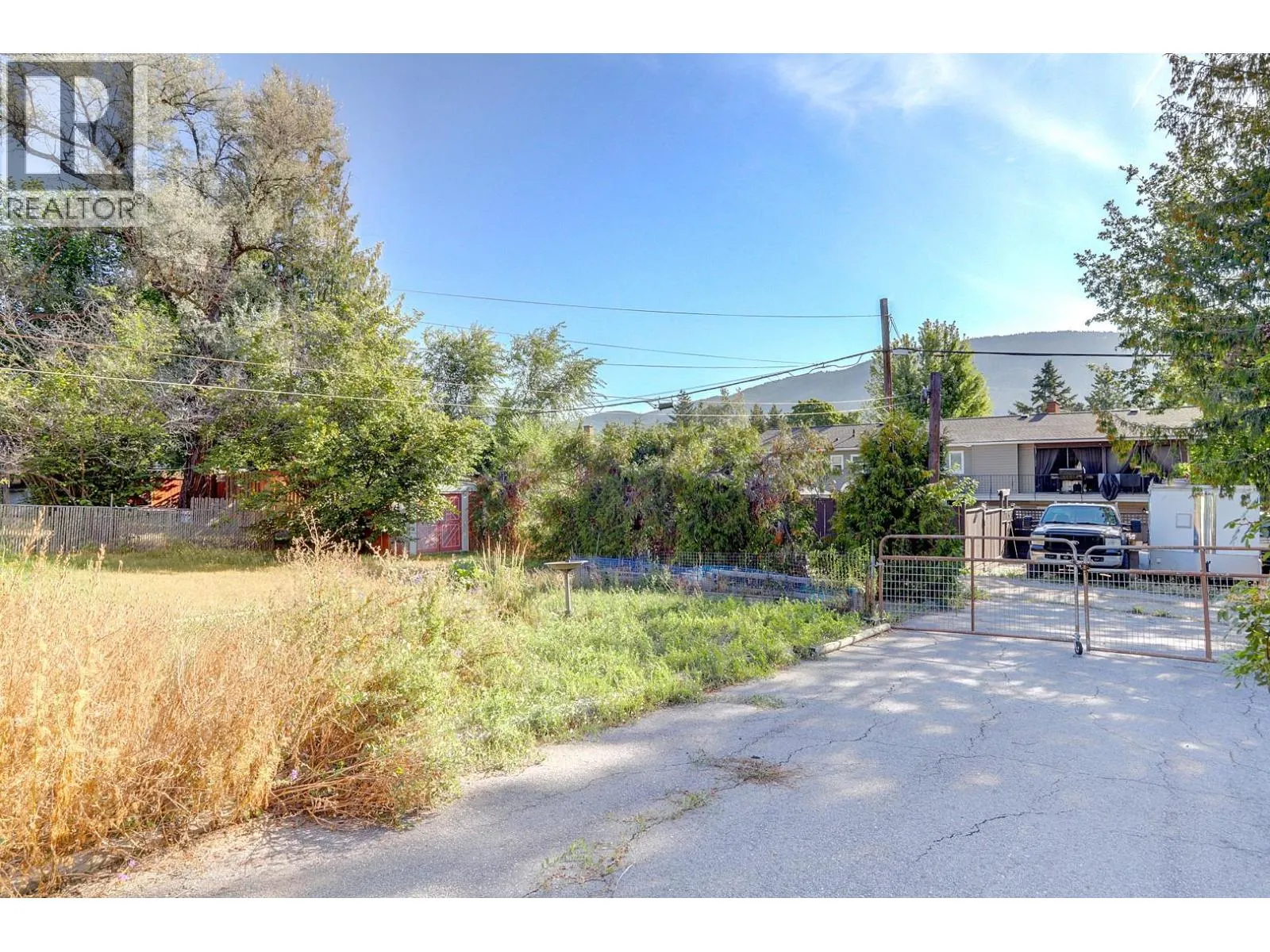 2703 18 Street
