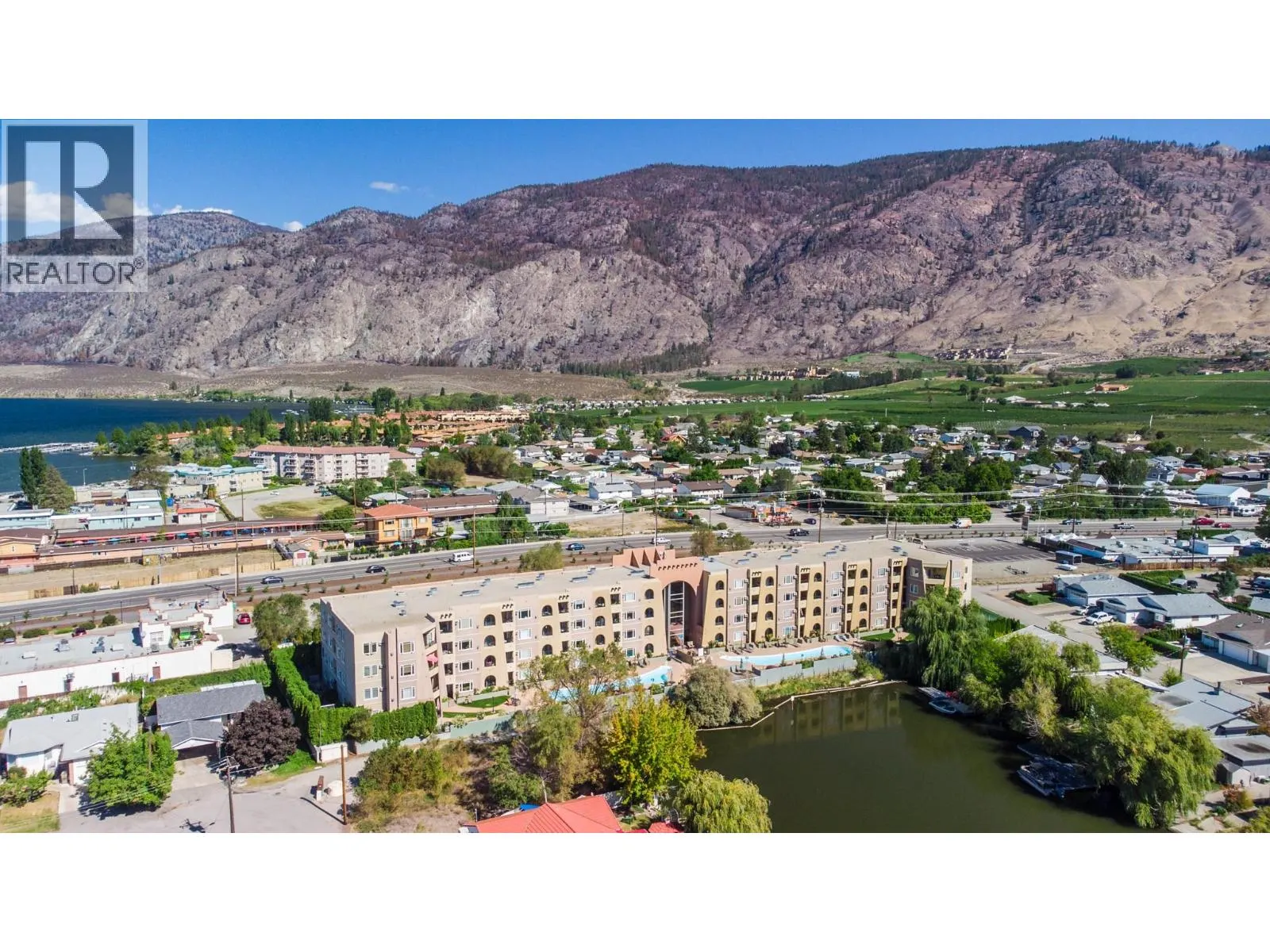 15 Solana Key Court Unit# 204