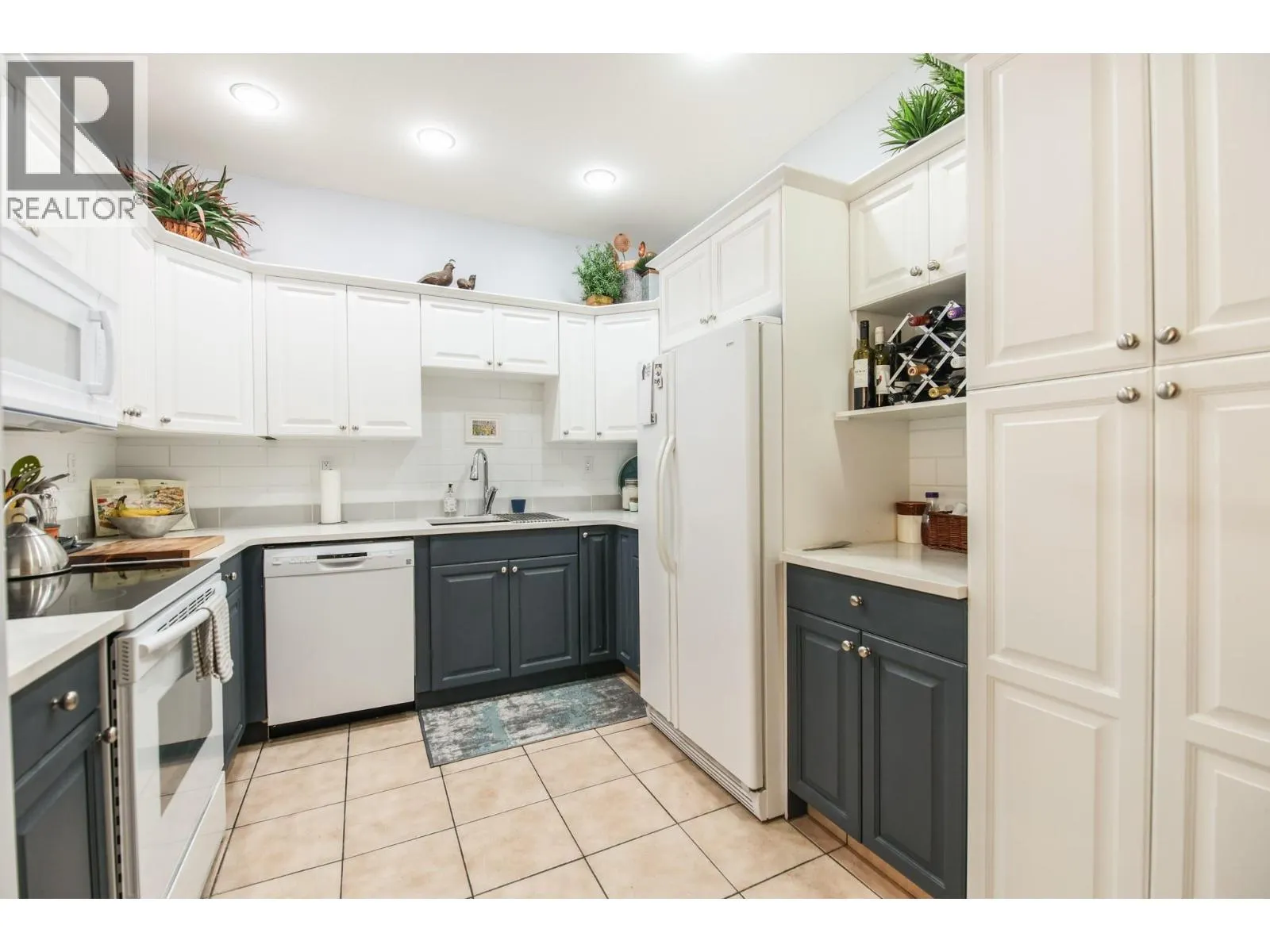 15 Solana Key Court Unit# 204