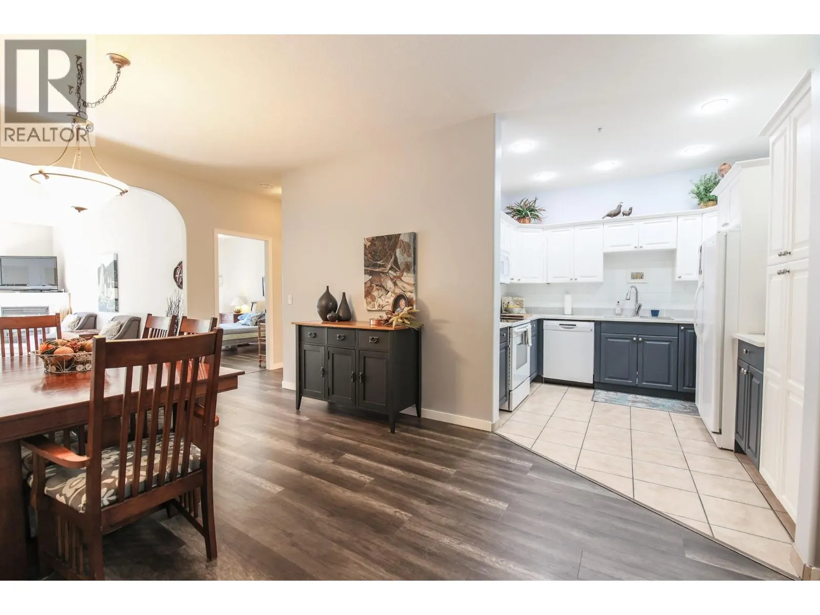 15 Solana Key Court Unit# 204