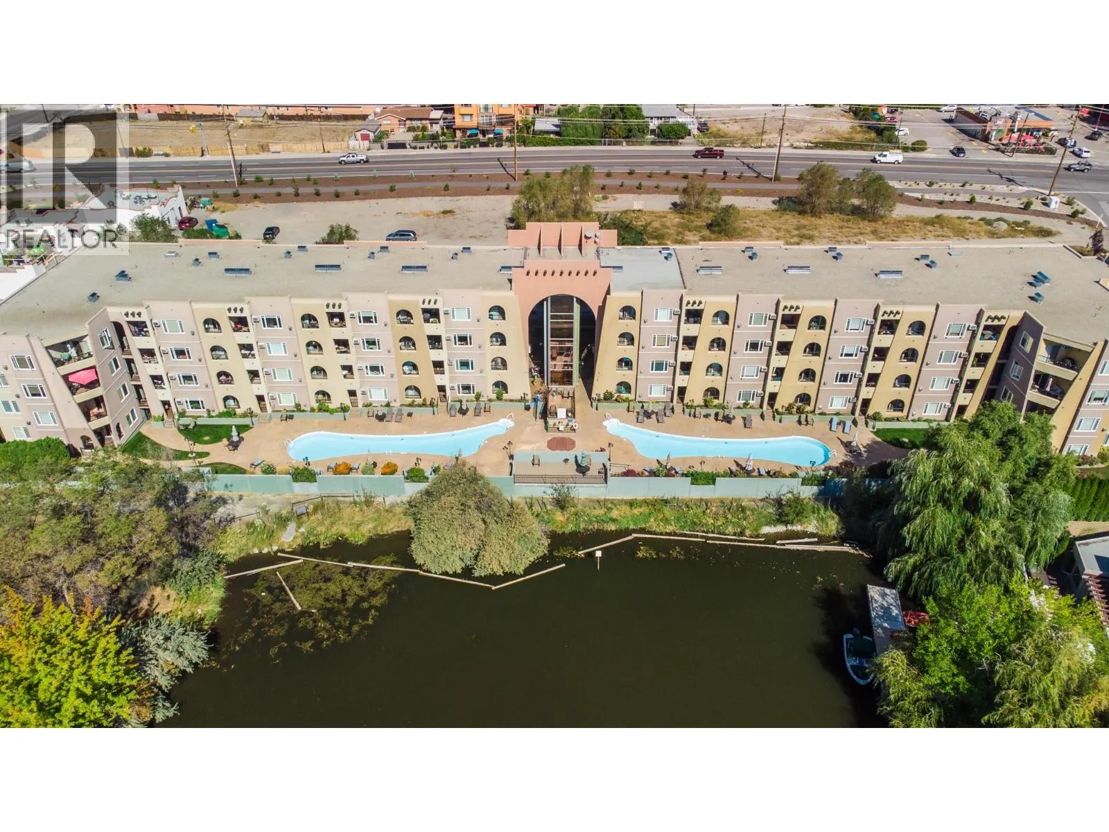 15 Solana Key Court Unit# 204