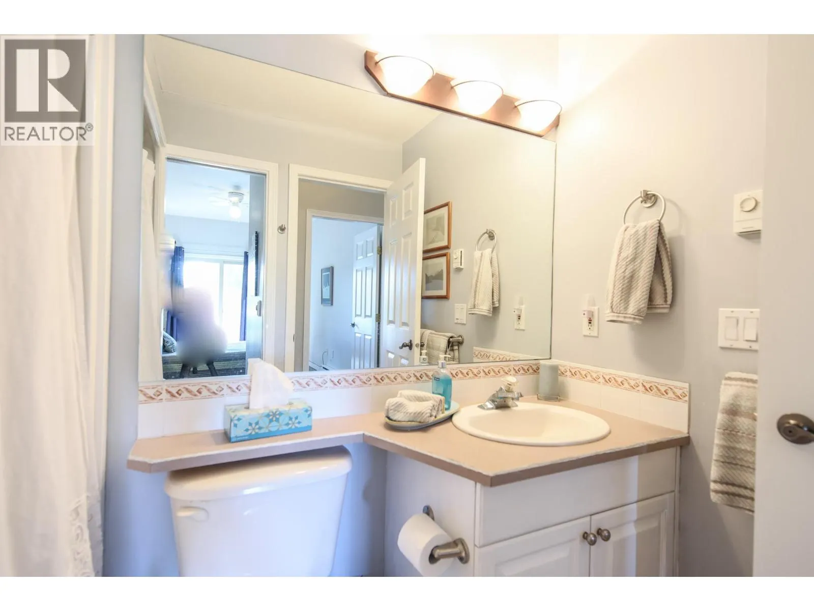 15 Solana Key Court Unit# 204