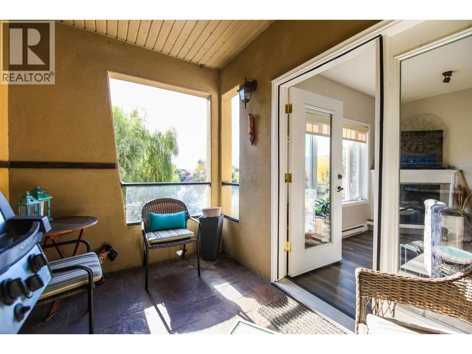 15 Solana Key Court Unit# 204