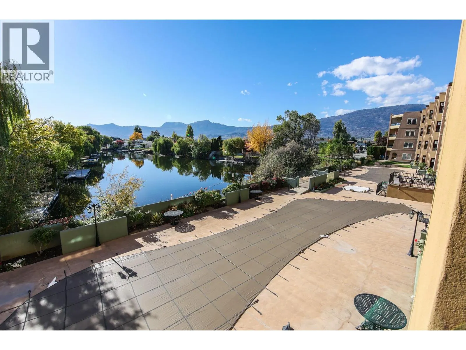15 Solana Key Court Unit# 204
