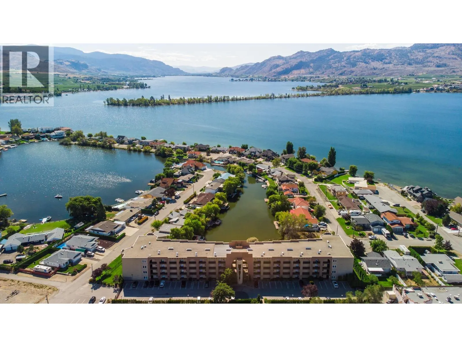 15 Solana Key Court Unit# 204