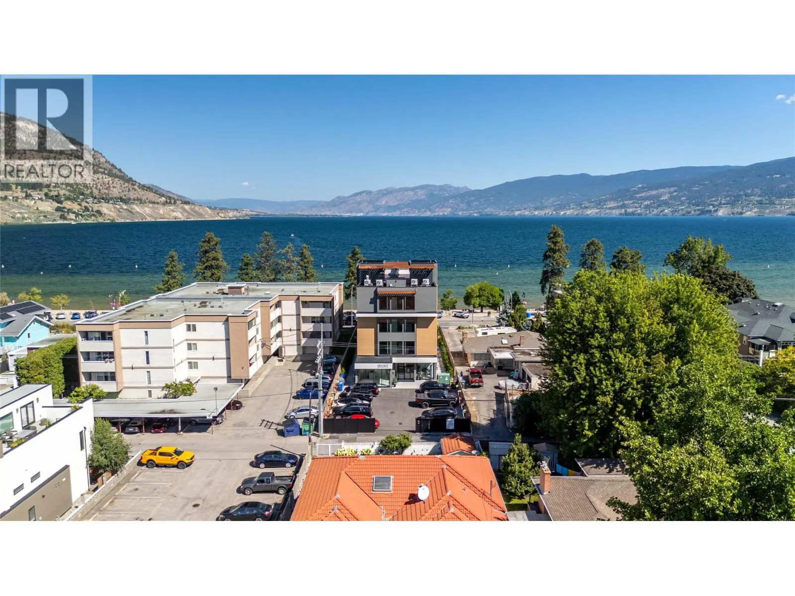 602 Lakeshore Drive Unit# 402