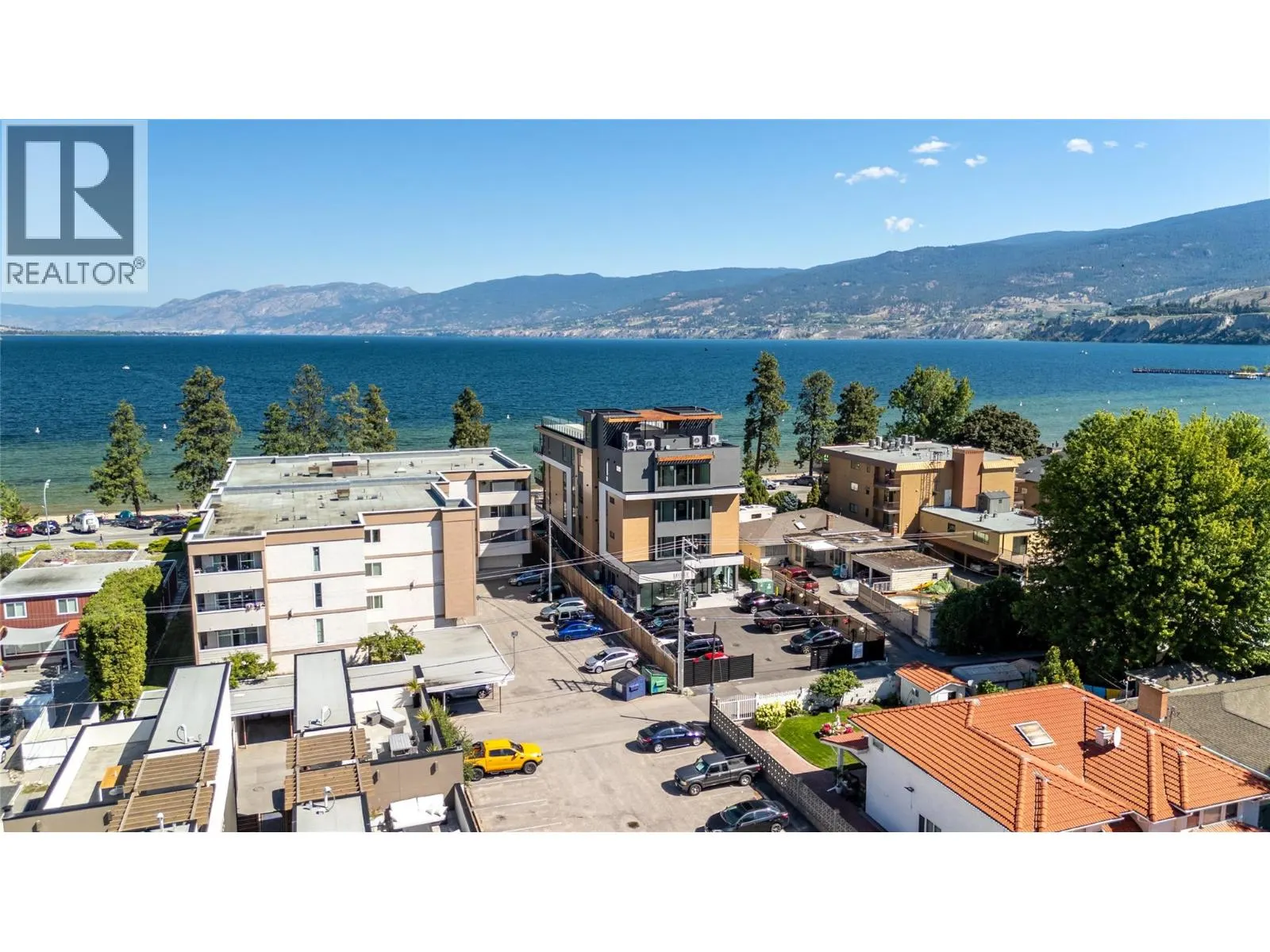 602 Lakeshore Drive Unit# 402