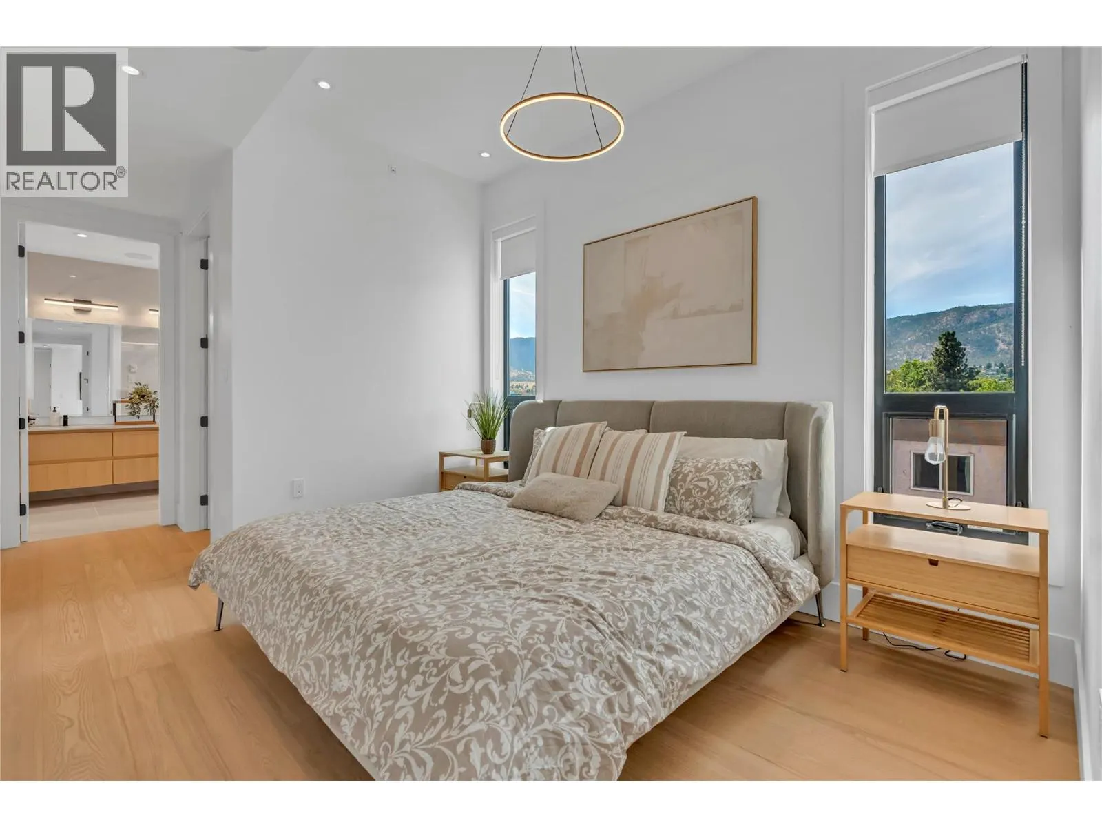 602 Lakeshore Drive Unit# 402