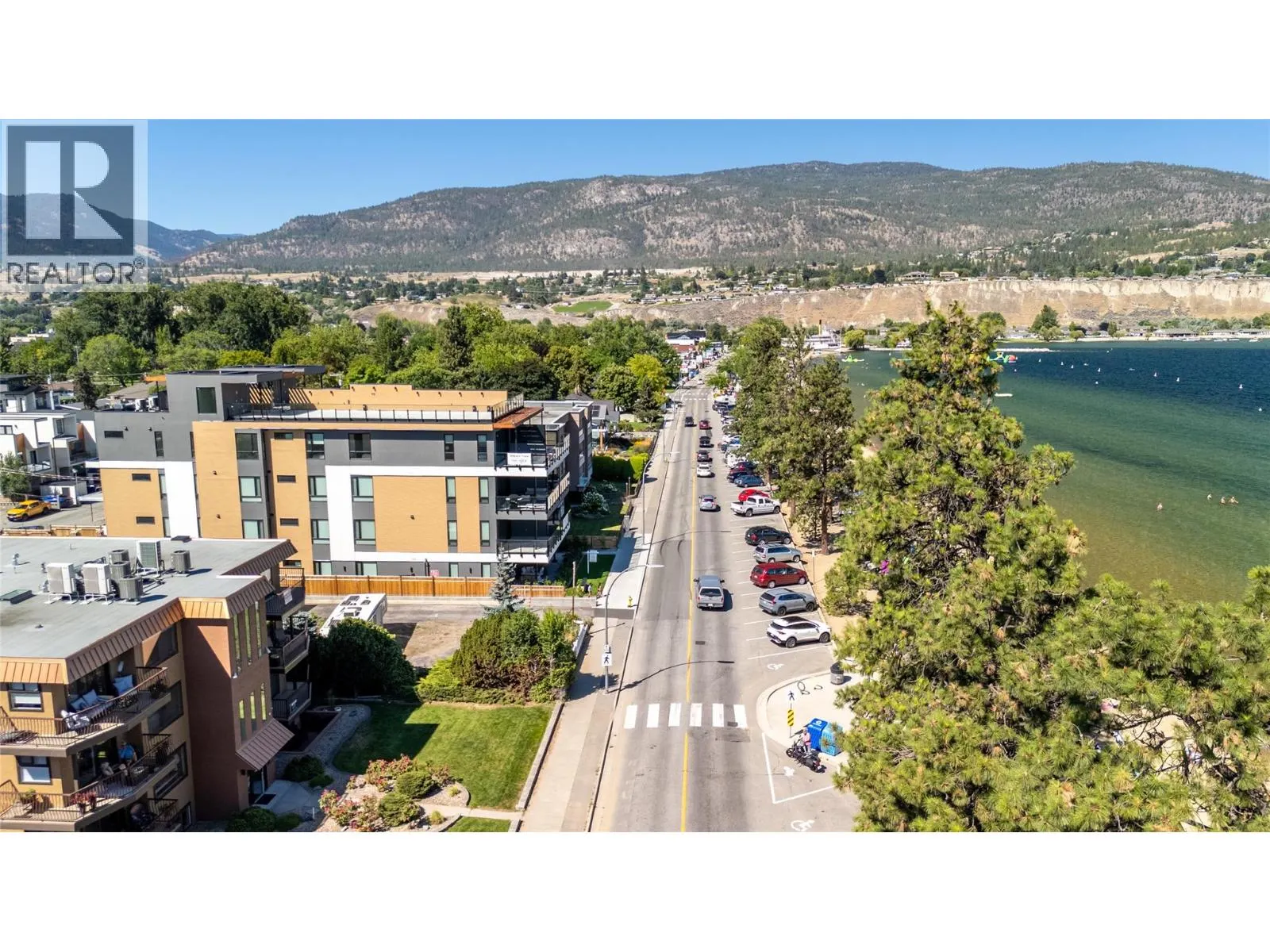 602 Lakeshore Drive Unit# 402