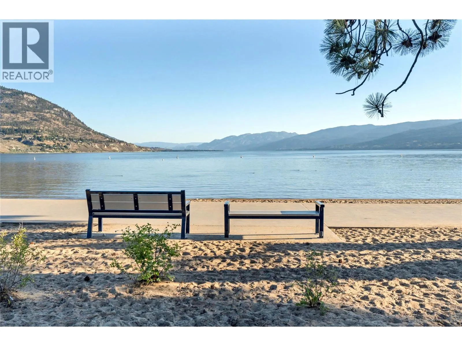 602 Lakeshore Drive Unit# 402