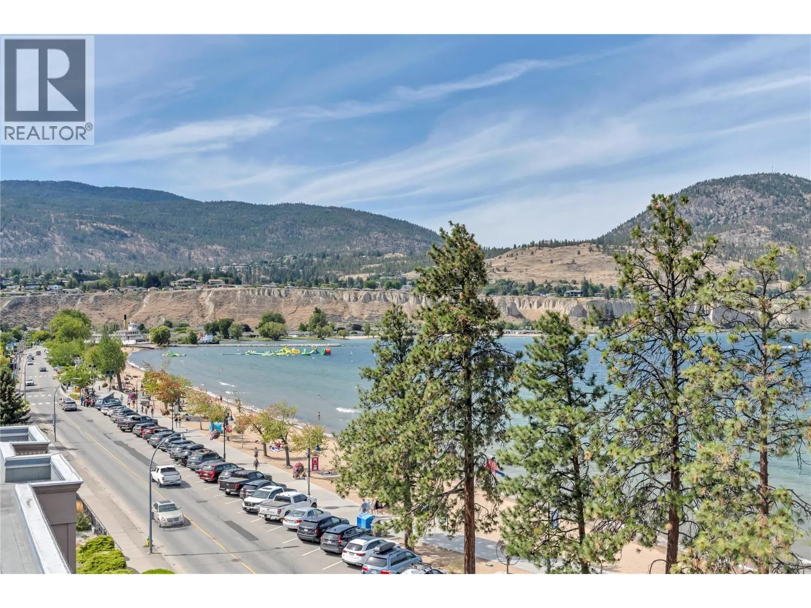 602 Lakeshore Drive Unit# 402