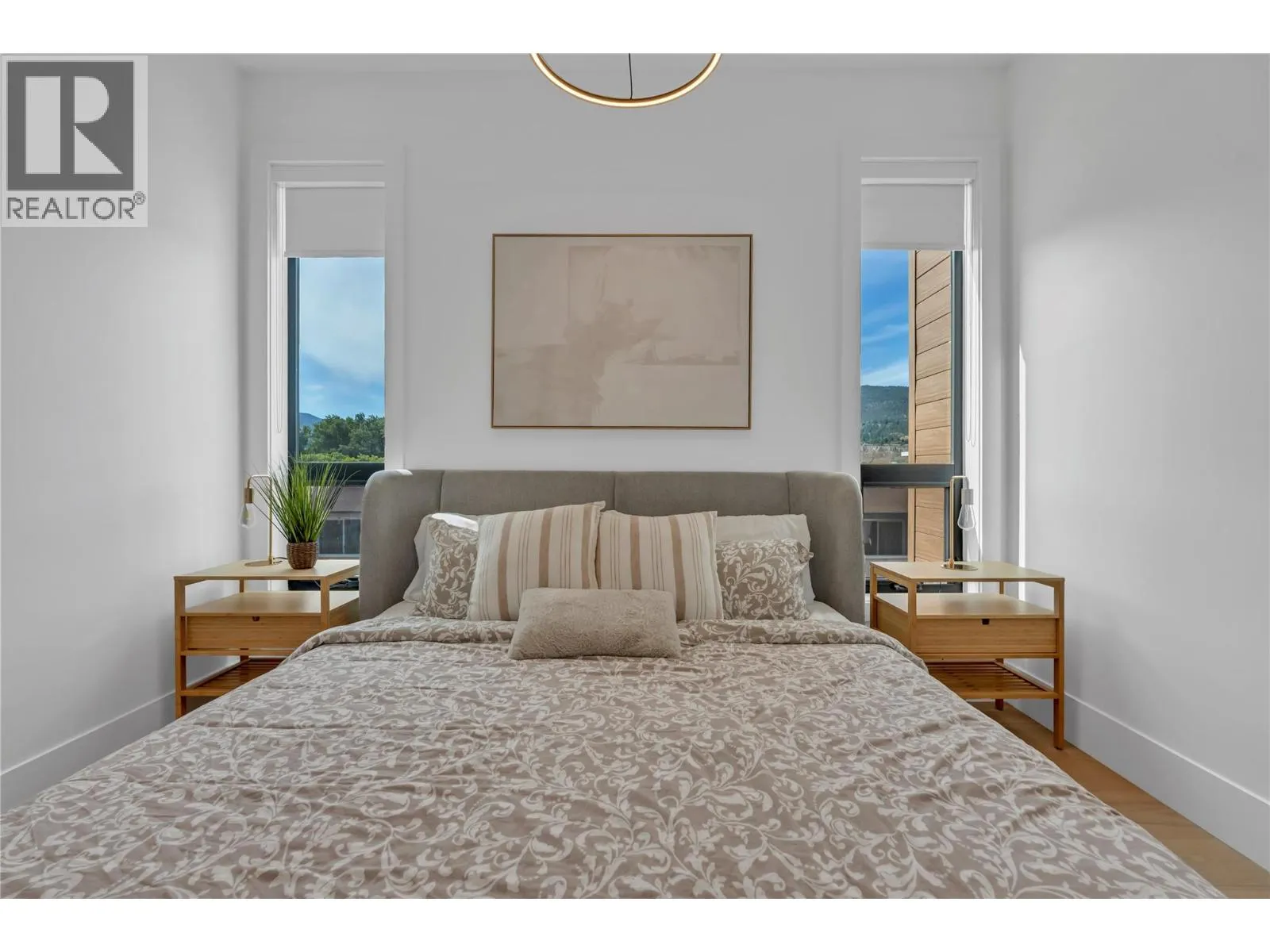 602 Lakeshore Drive Unit# 402