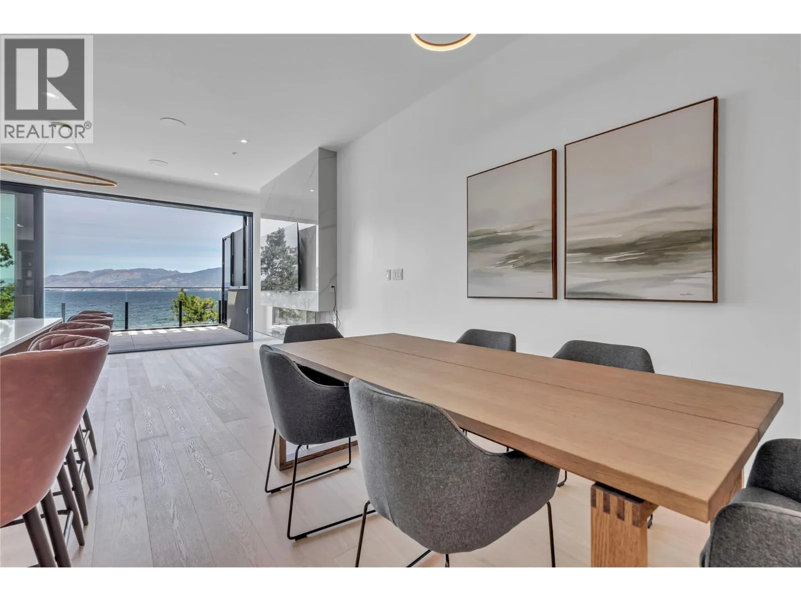 602 Lakeshore Drive Unit# 402